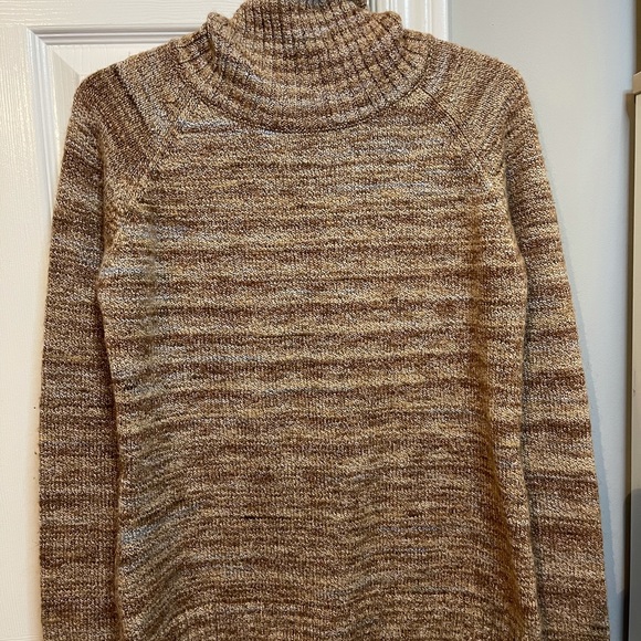*SOLD* Columbia knit turtleneck sweater size Large - Picture 11 of 14